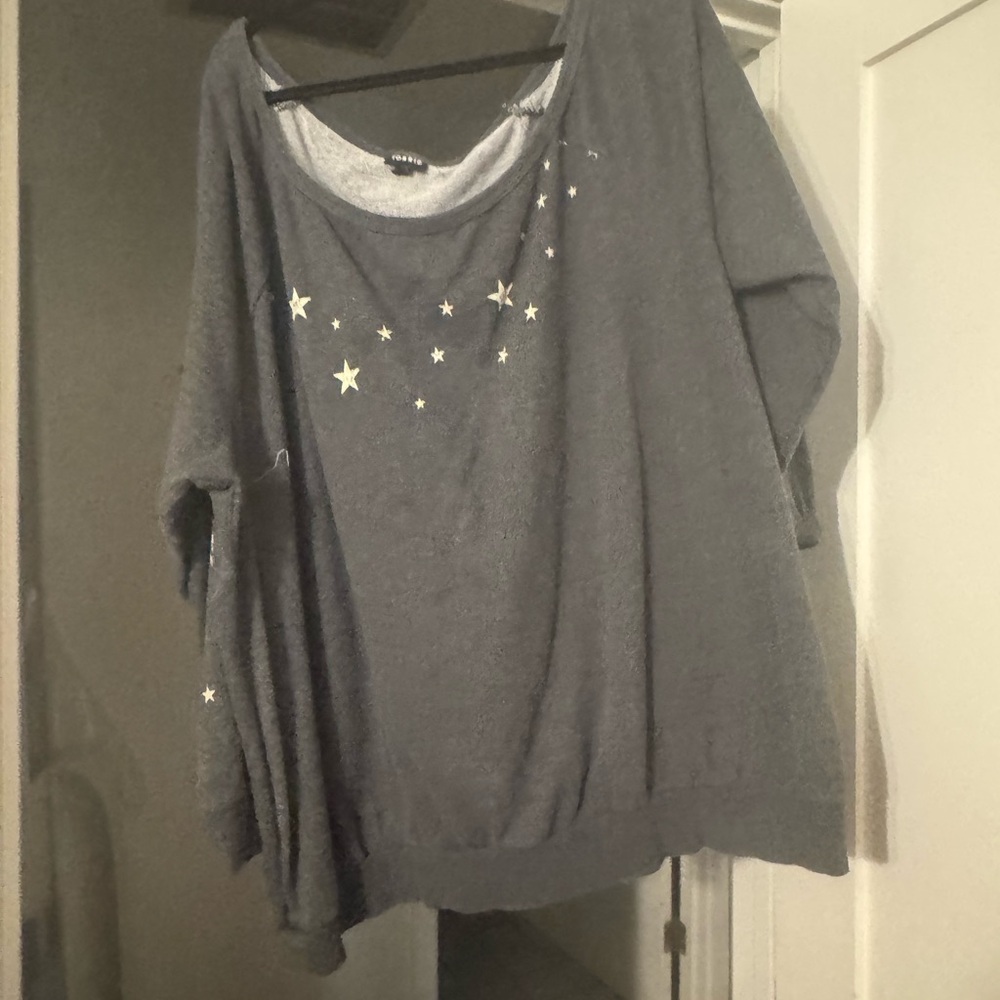 Gray off the shoulder tiger Sweater
